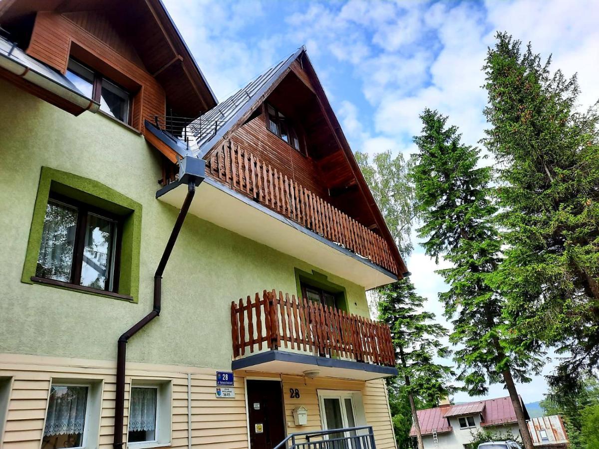 Goralka Apartment *